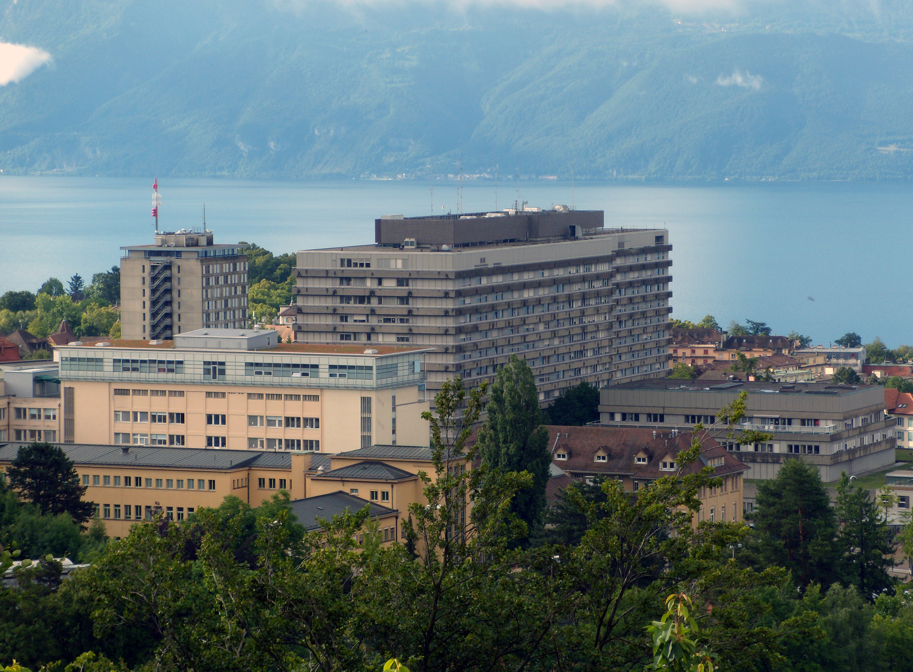 Hopital suisse - la LAMal ne couvre quasiment pas les soins dentaires